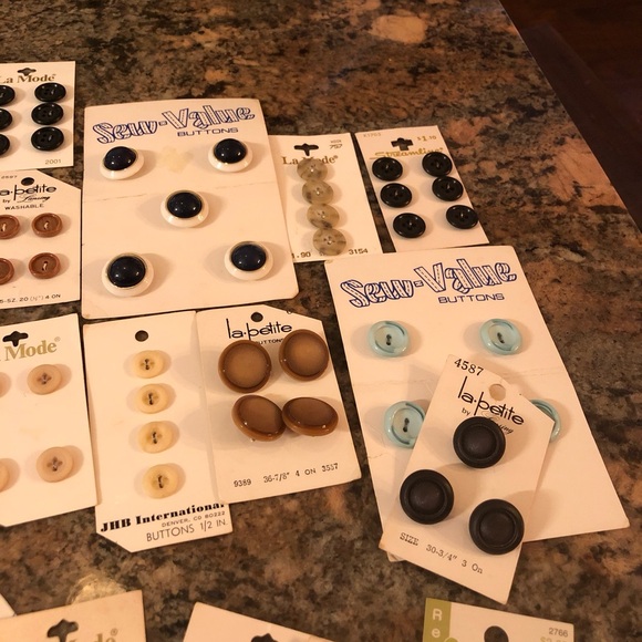 Assorted Button Collection - Multi-Color - Picture 3 of 12